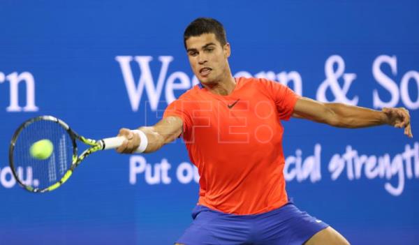  TENIS CINCINNATI – Alcaraz y Medvedev avanzan con paso firme; Swiatek se despide