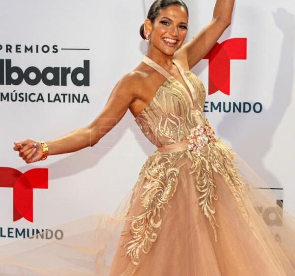  NATALIA JIMÉNEZ – Natalia Jiménez celebra su carrera con gira y álbum «Antología 20 años Tour»