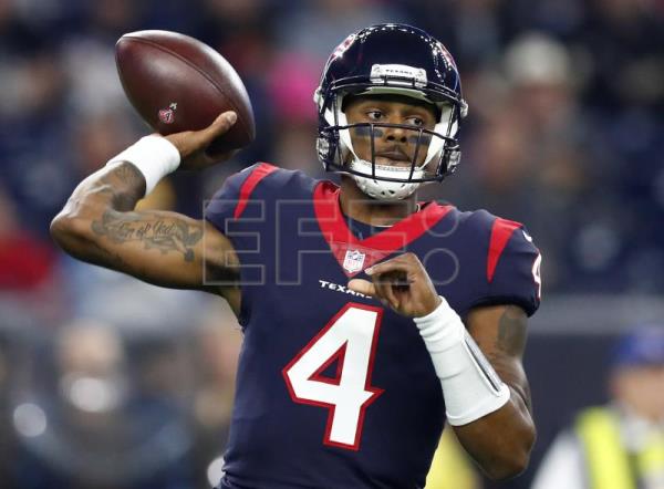  FÚTBOL AMERICANO NFL – Deshaun Watson se disculpa con las 24 mujeres que lo demandaron