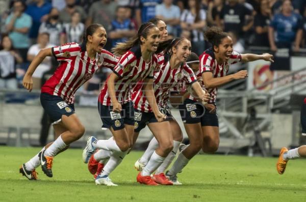  FÚTBOL MÉXICO – Guadalajara vence al Atlas y mantiene su paso perfecto en el Apertura