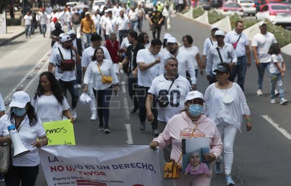  MÉXICO CÁNCER – Padres dicen que la respuesta de las autoridades por desabasto en México es «burla»