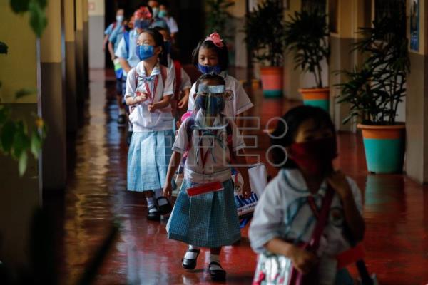  CORONAVIRUS FILIPINAS – Filipinas retoma clases presenciales tras más de 2 años de colegios cerrados