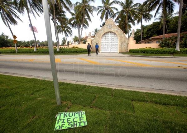 Reina la tranquilidad en la residencia de Trump en Florida tras el registro