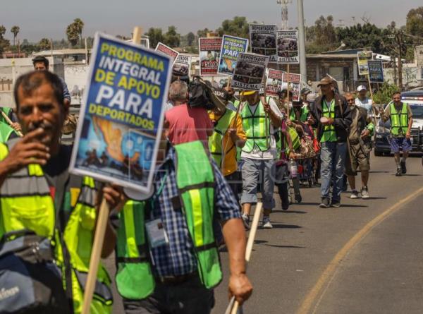  CRISIS MIGRATORIA MÉXICO – Migrantes en situación de calle en Tijuana piden ayuda de gobierno mexicano