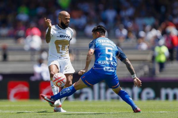  FÚTBOL MÉXICO – Dani Alves viaja con Pumas a Barcelona y anuncia despedida del Camp Nou