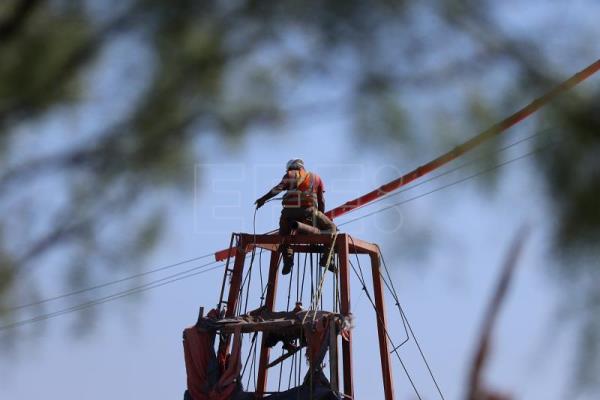 El drama de 10 mineros atrapados revive la polémica sobre las minas en México