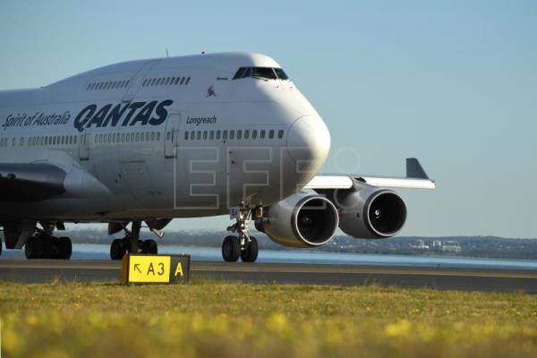  AUSTRALIA AVIACIÓN – Aerolínea Qantas registra pérdidas por tercer año consecutivo por la covid