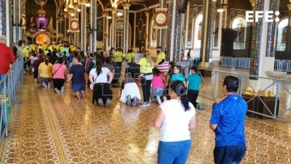  COSTA RICA RELIGIÓN – Costarricenses visitan a la Virgen de los Ángeles tras dos años de pandemia