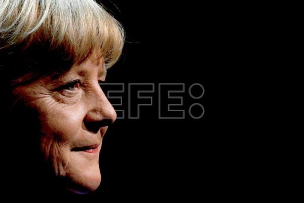  ANGELA MERKEL – Angela Merkel es galardonada con el Premio de la Paz de la Unesco