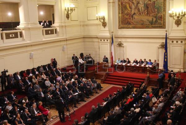  CHILE CONSTITUCIÓN – Chile rebaja el cuórum necesario para aprobar las reformas constitucionales