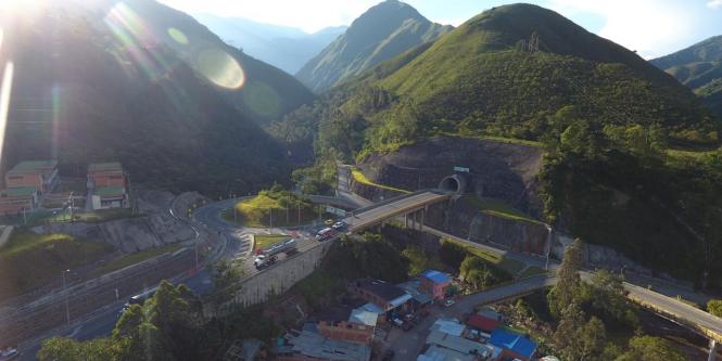  El Gobierno nacional ejecuta obras en puntos críticos de la vía a Bogotá
