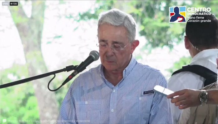  Álvaro Uribe dijo estar preocupado por el elevado costo en el avalúo catastral, la inseguridad y la drogadicción en Villavicencio