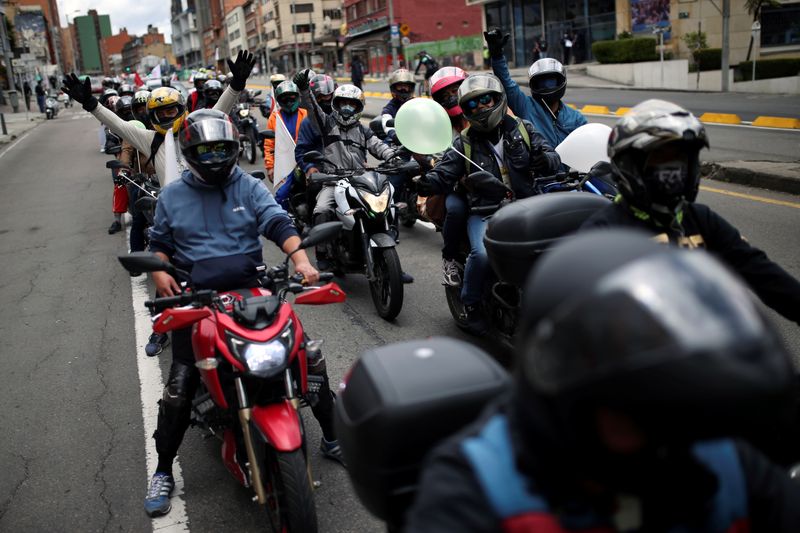  Motociclistas se alistan para salir a la manifestación nacional mañana miércoles 12 de octubre