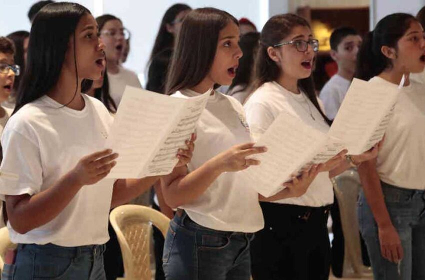  Ejecución de instrumentos y coros infantiles hacen parte de la semana de conciertos en la casa de la Cultura Eduardo Carranza