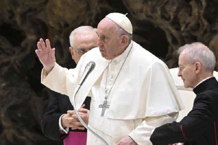  El Papa Francisco a sus 86 años firmó una carta de renuncia por si le falla la salud