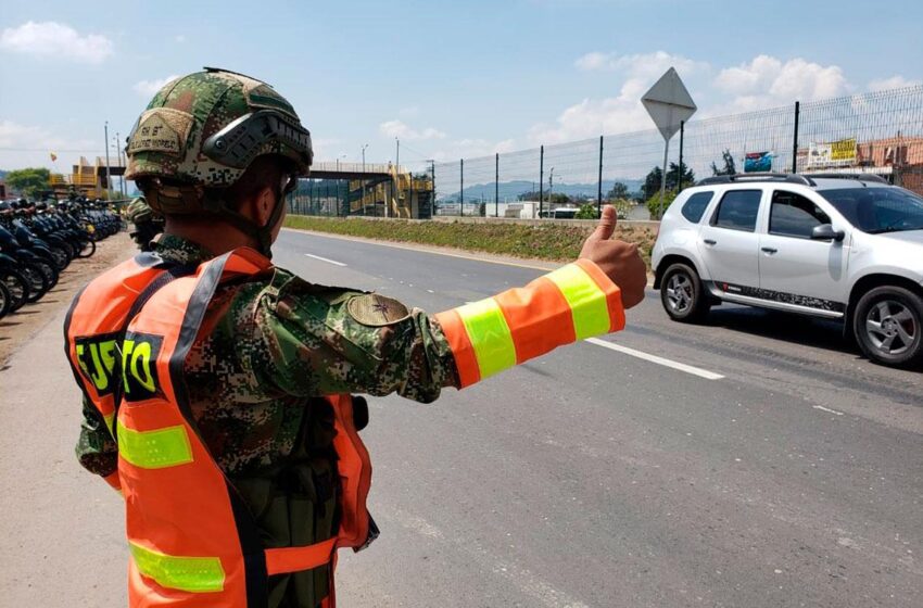  “Viaje seguro el Ejército está en la vía”: General Nossa Rojas