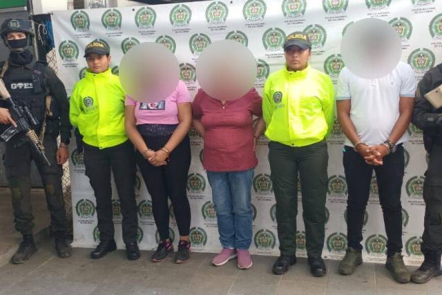  Juez envió a la cárcel a dos mujeres y un hombre sospechosos en el asesinato. La suegra habría contratado al sicario y a una bruja