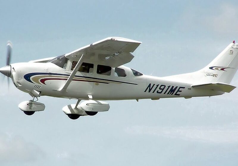  Rescatistas no abandonan la búsqueda del Cessna 206 con siete personas.