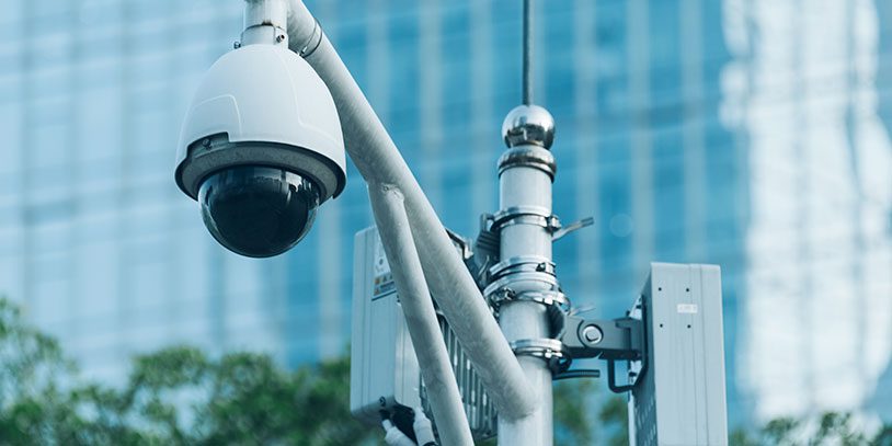  Controversia entre contralor y consejero para la seguridad por operación de cámaras de vigilancia