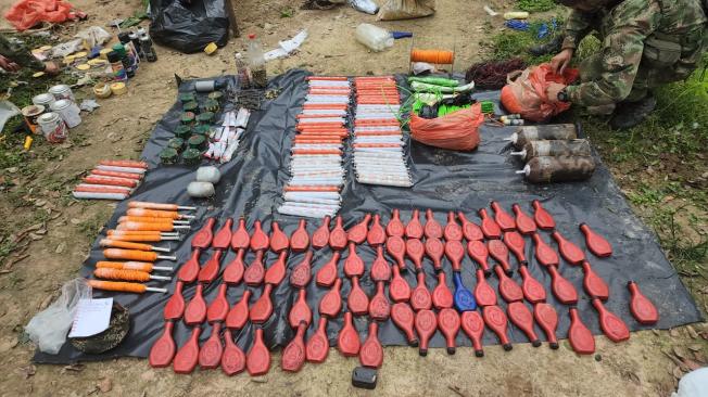  Poderoso depósito de explosivos y minas descubre el Ejército en Arauca suficiente para escalada terrorista