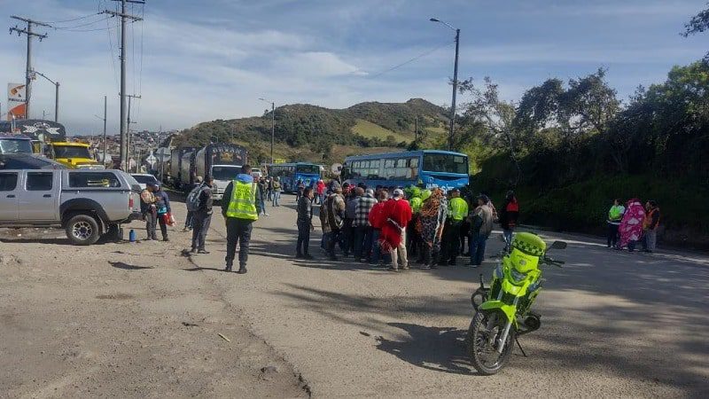  Levantaron bloqueos que interrumpieron el tránsito vehicular en la vía a Bogotá ocasionando cuantiosas pérdidas económicas al Meta