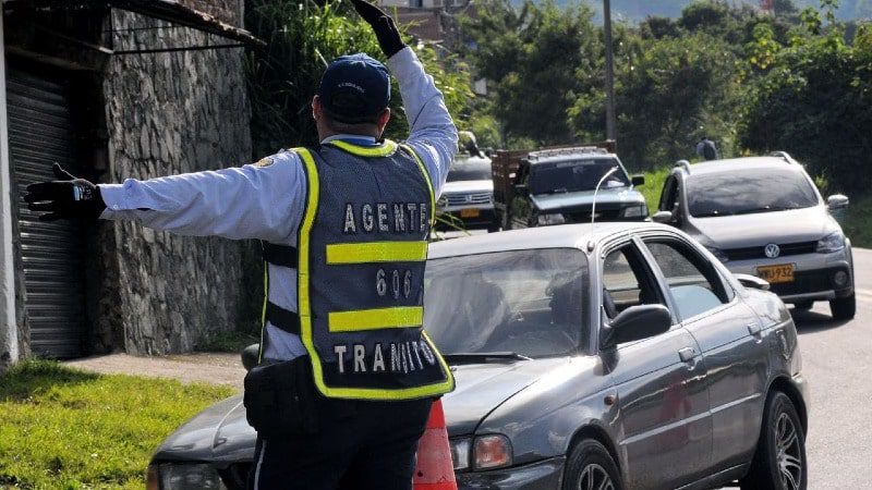  Agentes de movilidad en Granada al parecer estarían realizando operativos fuera de la jurisdicción y en carretera nacional para posible provecho de particular