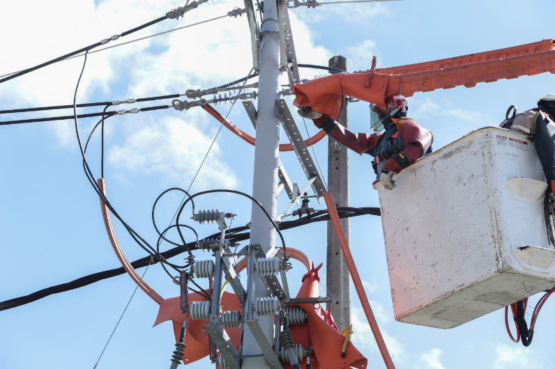  Electrificadora maniobrará redes y cambiará poste en la Nohora