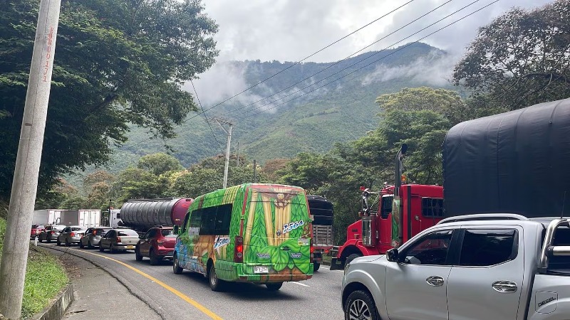  La carretera a Bogotá se encuentra  abierta y opera con pasos alteros este viernes, reporta la concesionaria