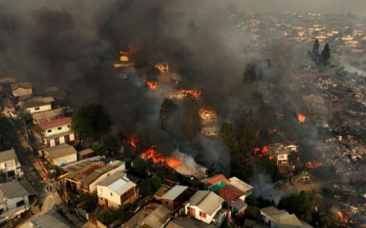  Incendios en Valparaíso Chile, alcanzas zonas urbanas y dejan varios muertos