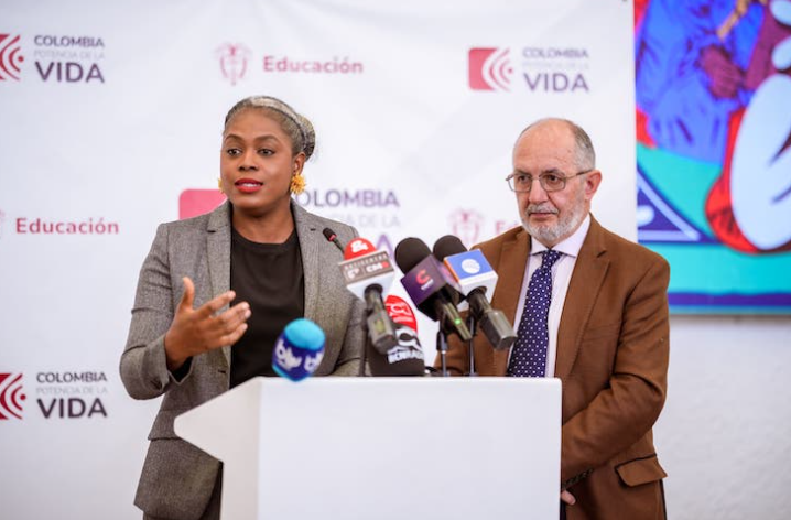  Ministra de Educación Presenta Política de Gratuidad ‘Puedo Estudiar’ en Educación Superior: Un Cambio Histórico hacia la Inclusión