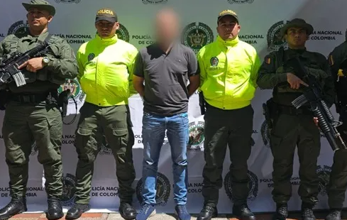  Pistolero del Clan del Golfo planeaba refugiarse en Venezuela, pero lo capturaron en Guamal