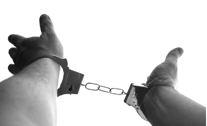  Por el crimen de un cobrador prestamista “gota – gota” envían a la cárcel a dos sospechosos