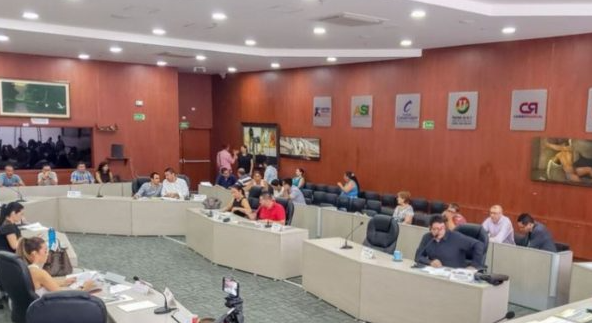  Con la institucionalización del día del comerciante y la creación de una distinción del uniformado terminan sesiones ordinarias en la Asamblea